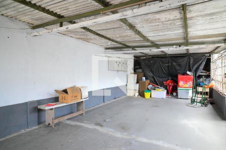 Casa à venda com 217m², 2 quartos e 2 vagas Casa à venda com 217m², 2 quartos e 2 vagasVaranda