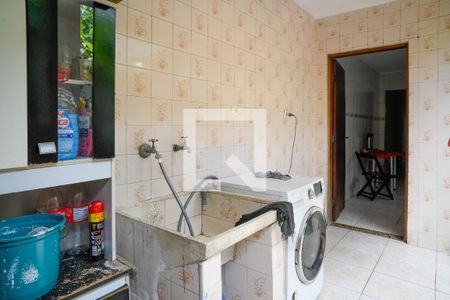 Casa à venda com 217m², 2 quartos e 2 vagas Casa à venda com 217m², 2 quartos e 2 vagasÁrea de Serviço