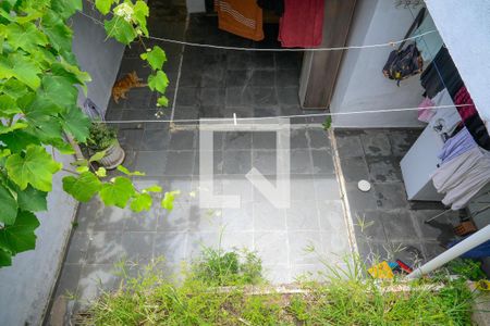 Casa à venda com 217m², 2 quartos e 2 vagas Casa à venda com 217m², 2 quartos e 2 vagasQuintal 2