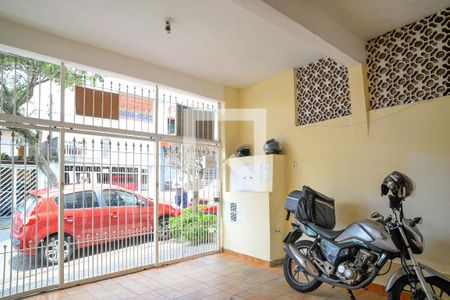 Casa à venda com 217m², 2 quartos e 2 vagas Casa à venda com 217m², 2 quartos e 2 vagasGaragem