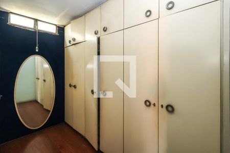 Casa à venda com 380m², 5 quartos e 4 vagasSuíte 1