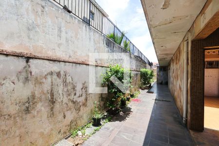 Casa à venda com 380m², 5 quartos e 4 vagasCorredor Lateral