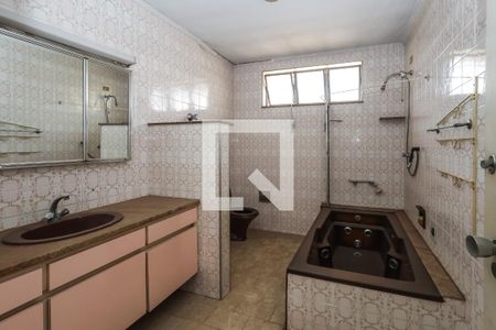 Casa à venda com 380m², 5 quartos e 4 vagasSuíte 1