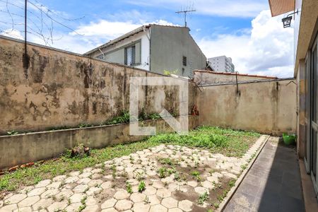 Casa à venda com 380m², 5 quartos e 4 vagasQuintal 2