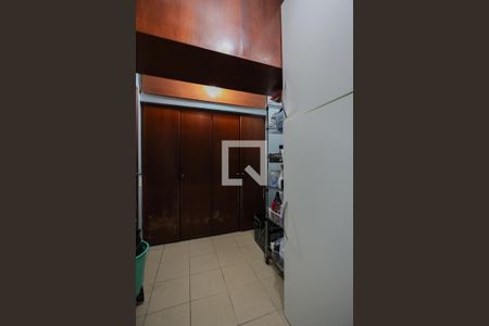 Apartamento à venda com 217m², 3 quartos e 3 vagas Apartamento à venda com 217m², 3 quartos e 3 vagasQuarto de serviço