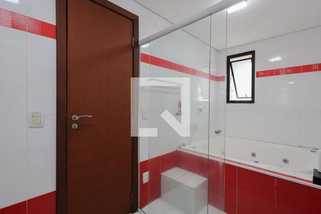 Apartamento à venda com 217m², 3 quartos e 3 vagas Apartamento à venda com 217m², 3 quartos e 3 vagasBanheiro da Suíte 1