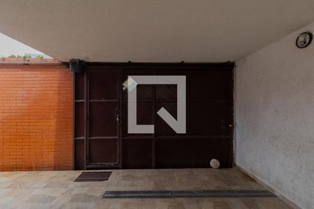 Casa à venda com 200m², 3 quartos e 2 vagas Casa à venda com 200m², 3 quartos e 2 vagasGaragem