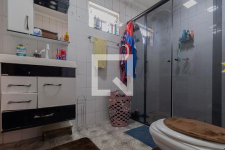 Casa à venda com 200m², 3 quartos e 2 vagas Casa à venda com 200m², 3 quartos e 2 vagasBanheiro