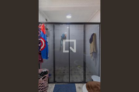 Casa à venda com 200m², 3 quartos e 2 vagas Casa à venda com 200m², 3 quartos e 2 vagasBanheiro