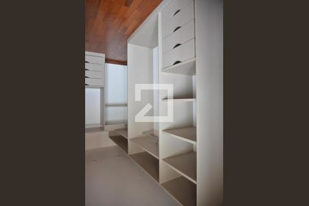 Apartamento para alugar com 440m², 6 quartos e 4 vagasQuarto Suite 2