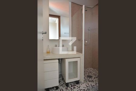 Apartamento para alugar com 440m², 6 quartos e 4 vagasBanheiro da Suíte 2