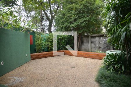 Apartamento para alugar com 440m², 6 quartos e 4 vagasArea de Circulação