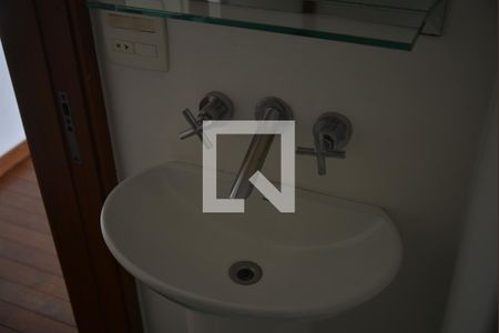 Apartamento para alugar com 440m², 6 quartos e 4 vagasBanheiro da Suite 5