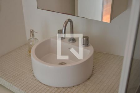 Apartamento para alugar com 440m², 6 quartos e 4 vagasBanheiro da Suíte 2