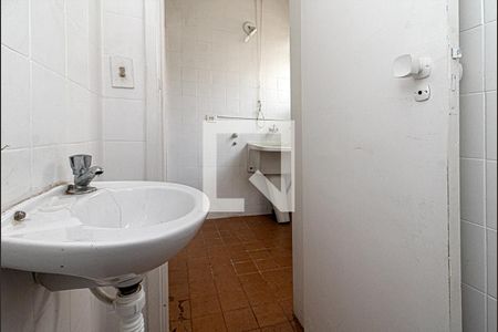 Casa de condomínio à venda com 63m², 2 quartos e 1 vaga Casa de condomínio à venda com 63m², 2 quartos e 1 vagabanheiro na área de serviço