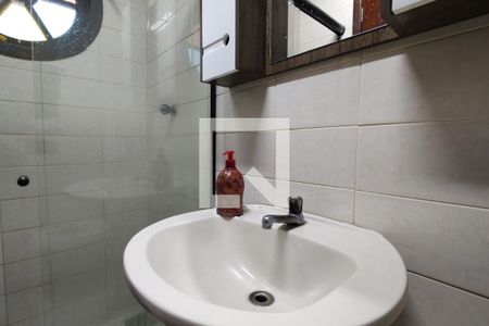 Casa de condomínio à venda com 203m², 3 quartos e 3 vagasBanheiro da Suíte