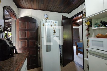 Casa de condomínio à venda com 203m², 3 quartos e 3 vagasCozinha - Armários