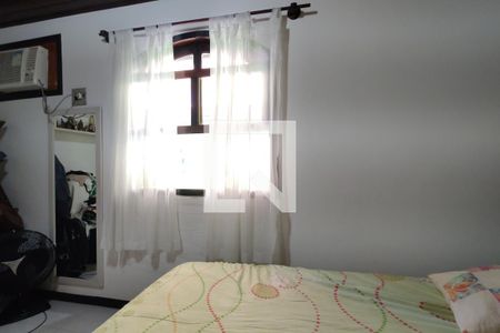 Casa de condomínio à venda com 203m², 3 quartos e 3 vagasQuarto 2 - Armários