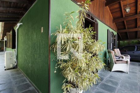 Casa de condomínio à venda com 203m², 3 quartos e 3 vagasQuintal