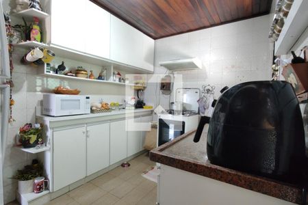 Casa de condomínio à venda com 203m², 3 quartos e 3 vagasCozinha - Armários