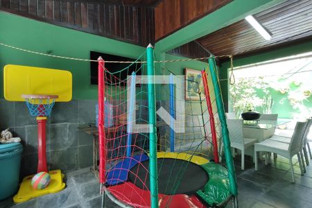 Casa de condomínio à venda com 203m², 3 quartos e 3 vagasÁrea gourmet