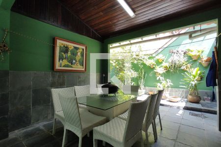 Casa de condomínio à venda com 203m², 3 quartos e 3 vagasÁrea gourmet