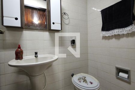 Casa de condomínio à venda com 203m², 3 quartos e 3 vagasBanheiro da Suíte