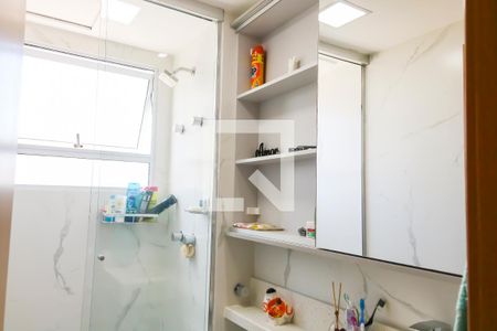 Banheiro de apartamento para alugar com 2 quartos, 45m² em Encantado, Rio de Janeiro