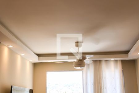 Sala de apartamento para alugar com 2 quartos, 45m² em Encantado, Rio de Janeiro