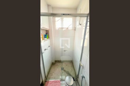 Apartamento à venda com 77m², 3 quartos e 1 vaga Apartamento à venda com 77m², 3 quartos e 1 vagaBanheiro 2