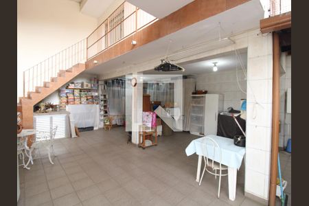 Casa à venda com 100m², 3 quartos e 1 vagaÁrea de Serviço