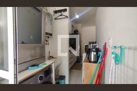 Apartamento para alugar com 80m², 3 quartos e 2 vagas Apartamento para alugar com 80m², 3 quartos e 2 vagasCozinha e Área de Serviço