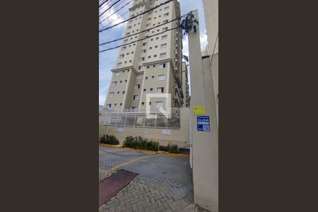 Apartamento para alugar com 80m², 3 quartos e 2 vagas Apartamento para alugar com 80m², 3 quartos e 2 vagasFachada + Placa