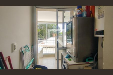 Apartamento para alugar com 80m², 3 quartos e 2 vagas Apartamento para alugar com 80m², 3 quartos e 2 vagasCozinha e Área de Serviço