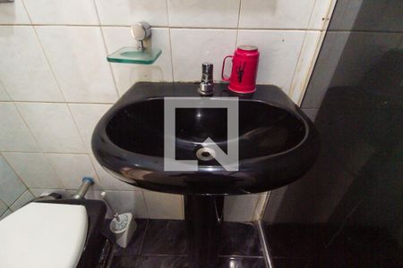 Casa à venda com 250m², 4 quartos e 3 vagas Casa à venda com 250m², 4 quartos e 3 vagasBanheiro