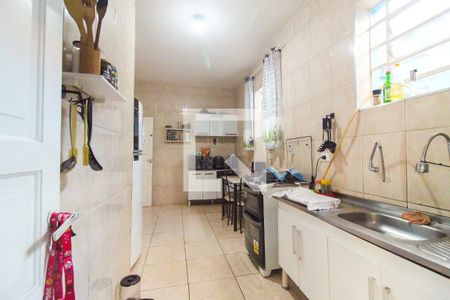 Casa à venda com 250m², 4 quartos e 3 vagas Casa à venda com 250m², 4 quartos e 3 vagasCozinha