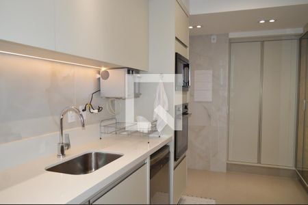 Apartamento à venda com 104m², 2 quartos e 2 vagasCozinha