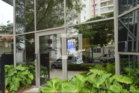 Apartamento à venda com 104m², 2 quartos e 2 vagasFachada + Plaquinha