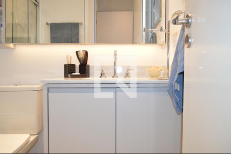 Apartamento à venda com 104m², 2 quartos e 2 vagasBanheiro da Suíte 1