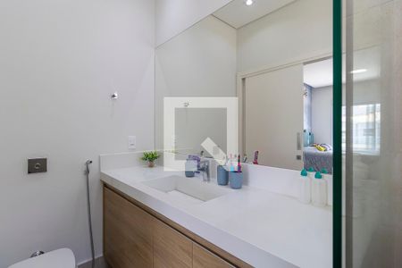 Casa de condomínio à venda com 360m², 5 quartos e 4 vagasBanheiro da suíte 2