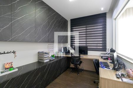 Casa de condomínio à venda com 360m², 5 quartos e 4 vagasEscritório