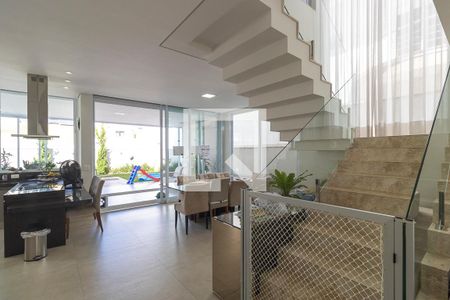 Sala de casa de condomínio à venda com 5 quartos, 360m² em Swiss Park, Campinas