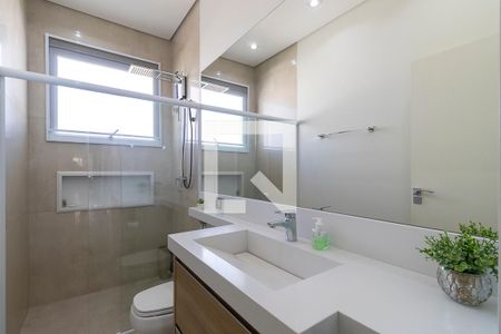 Casa de condomínio à venda com 360m², 5 quartos e 4 vagasBanheiro da suíte 3