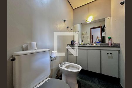 Apartamento à venda com 195m², 4 quartos e 4 vagasBanheiro Suíte 2