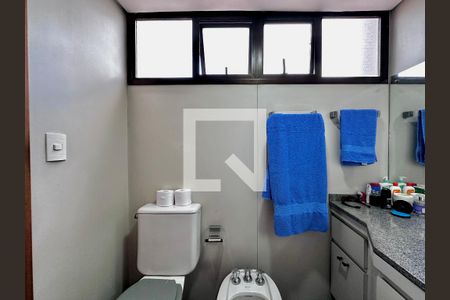 Apartamento à venda com 195m², 4 quartos e 4 vagasBanheiro Suíte 3