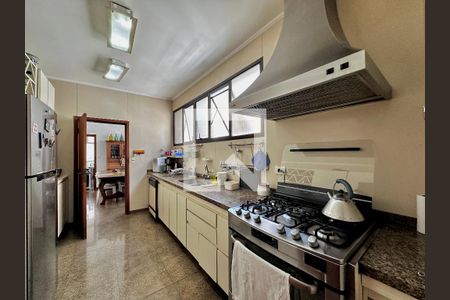 Apartamento à venda com 195m², 4 quartos e 4 vagasCozinha