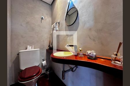 Apartamento à venda com 195m², 4 quartos e 4 vagasLava