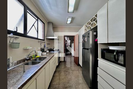 Apartamento à venda com 195m², 4 quartos e 4 vagasCozinha