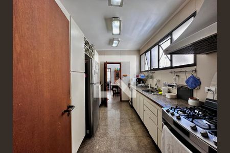 Apartamento à venda com 195m², 4 quartos e 4 vagasCozinha