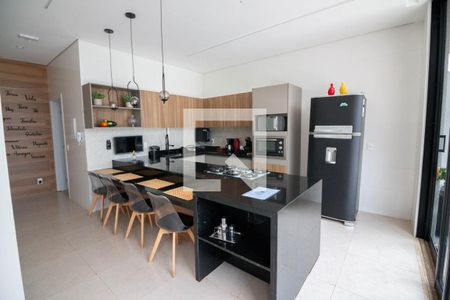 Casa para alugar com 500m², 5 quartos e 6 vagasCozinha